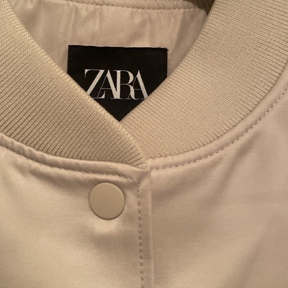 ZARA WOMAN SATIN EFFECT CROP BOMBER SIZE XL SAND NEW WITH TAGS - Picture 9 of 11